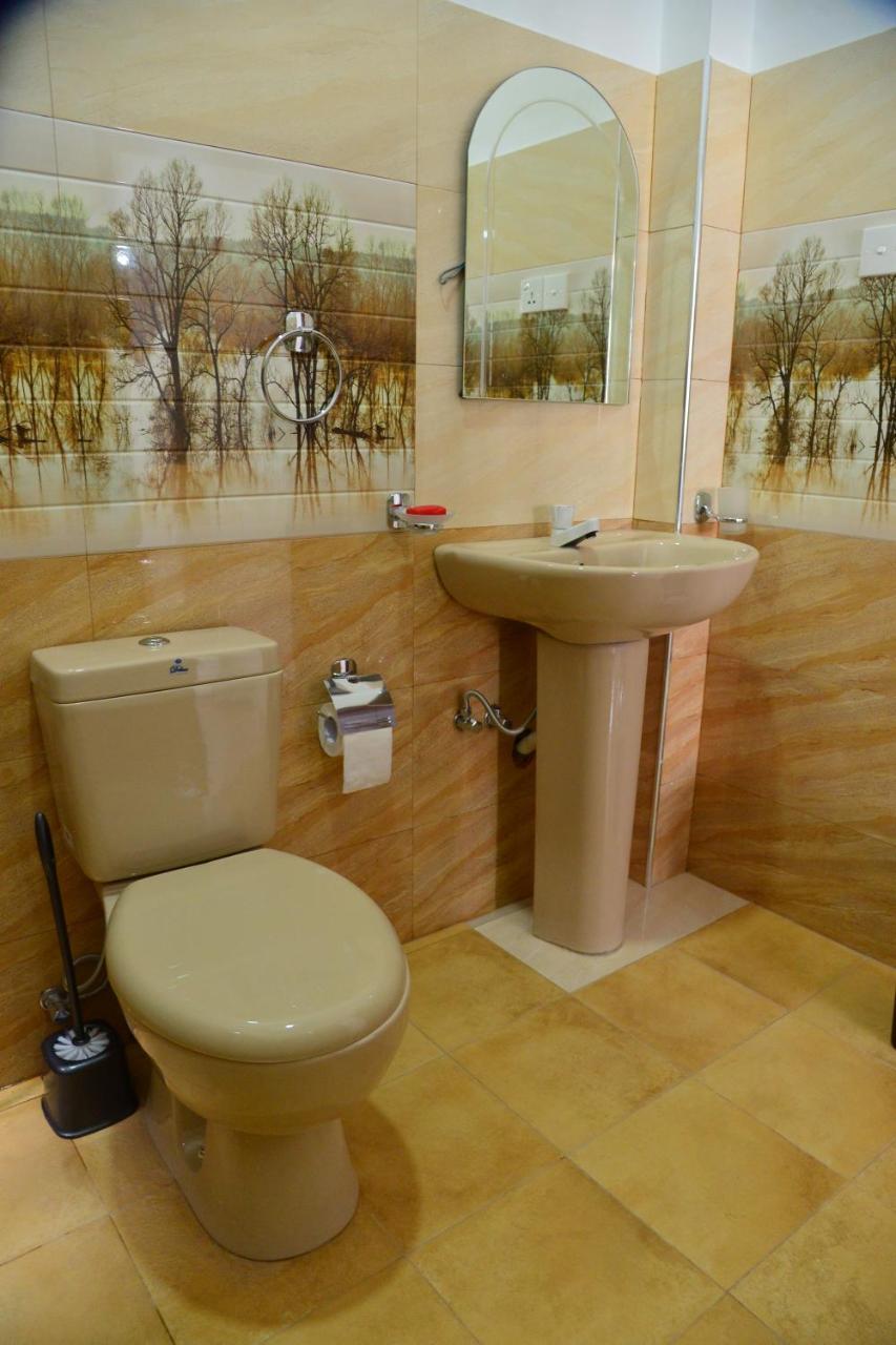Roshan'S Guest House Хиккадува Экстерьер фото
